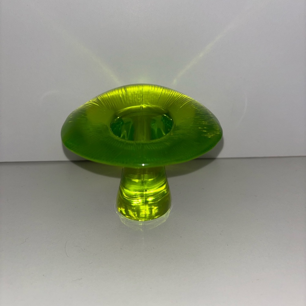 Vintage Mid Century Viking Lime Uranium Glass Mushroom - Picture 4 of 12